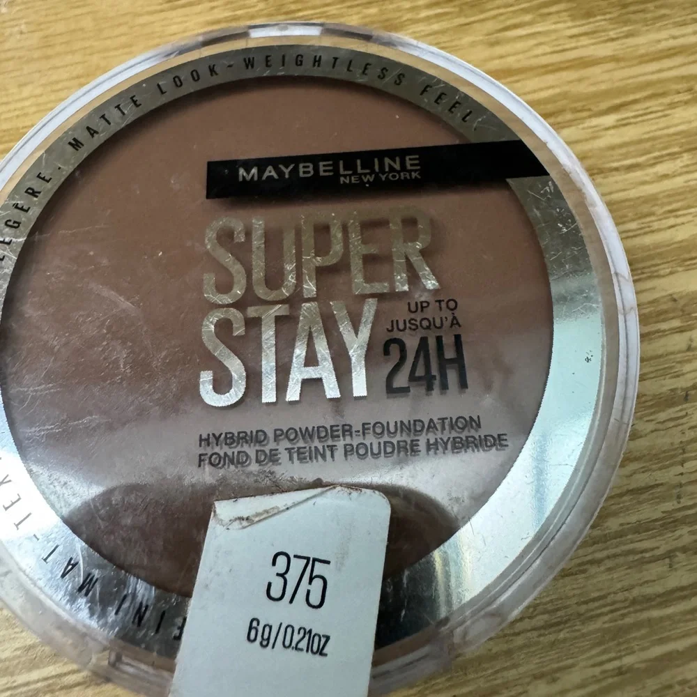 NWT Maybelline Super Stay 24H Powder Foundation in 375 $20 each /2 for $30
